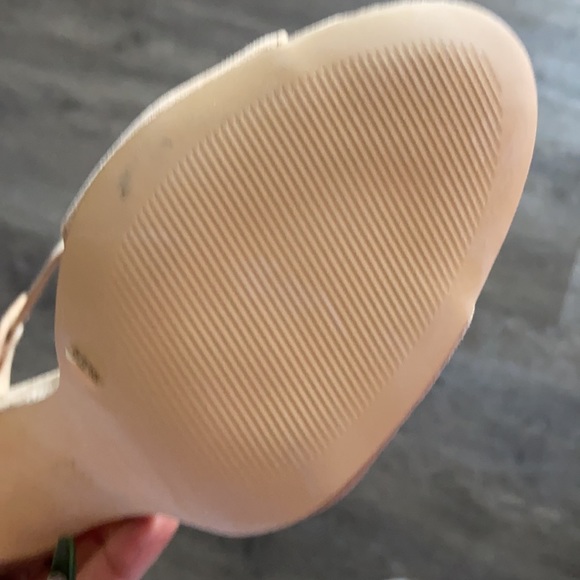 Shoes - Picture 3 of 10